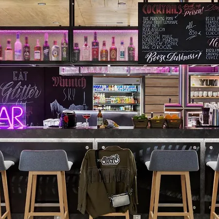 Moxy Ostbahnhof Hotel Munich