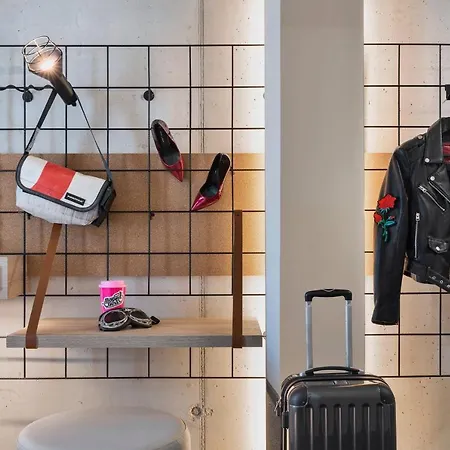 Moxy Ostbahnhof 3* Munich
