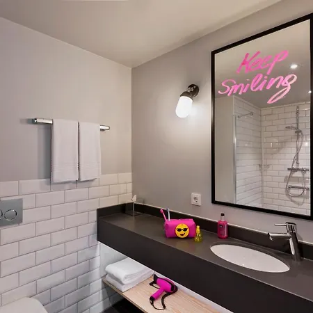 Hotel Moxy Ostbahnhof Munich