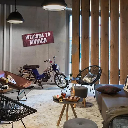 Moxy Ostbahnhof Отель