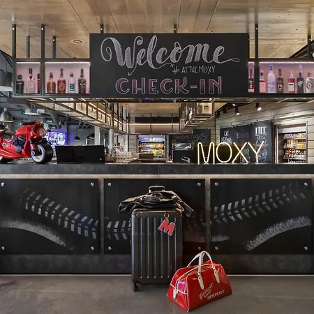 Отель Moxy Ostbahnhof