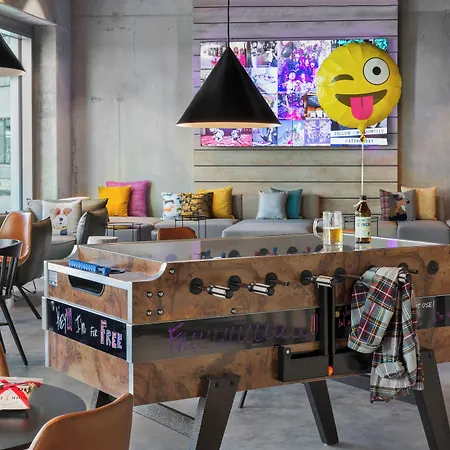 Moxy Ostbahnhof 3*