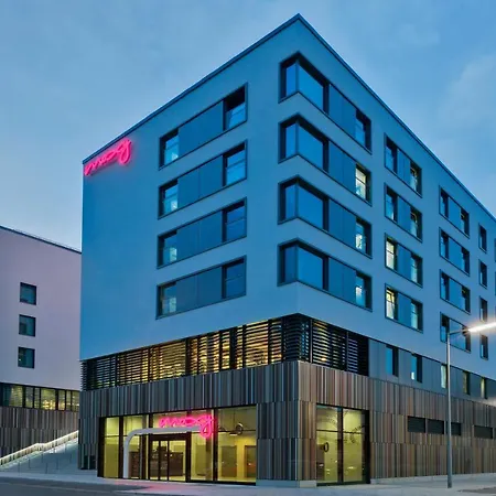 Отель Moxy Ostbahnhof Мюнхен