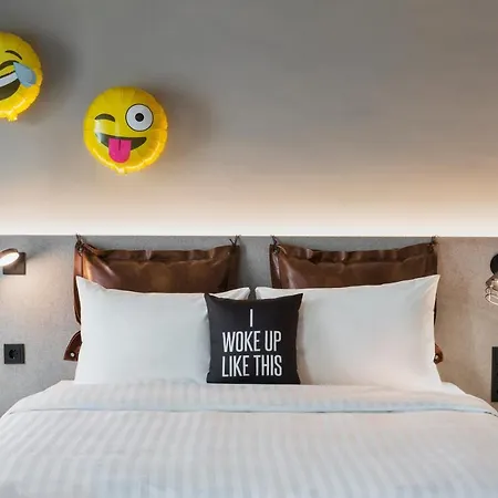 Отель Moxy Ostbahnhof 3*