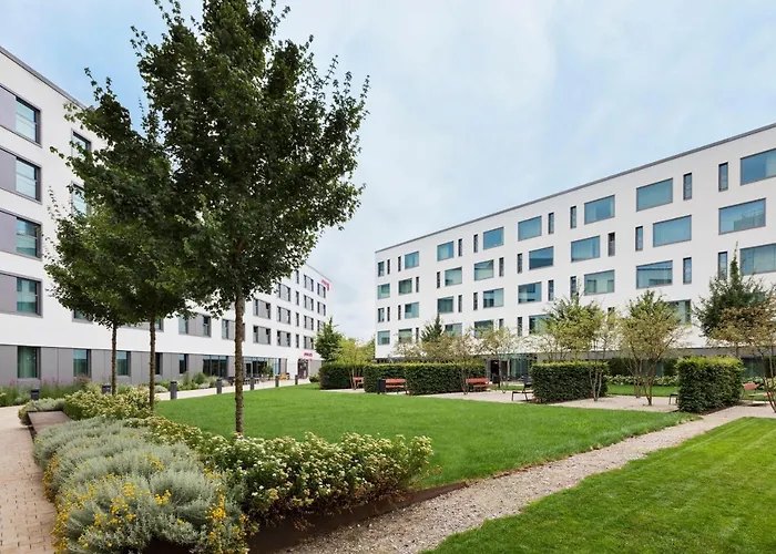 Moxy Ostbahnhof Hotel 3*